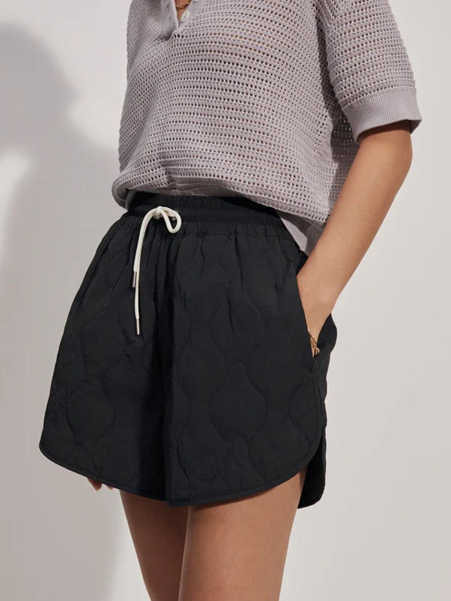 Hot Varley Connel Quilt Short Black